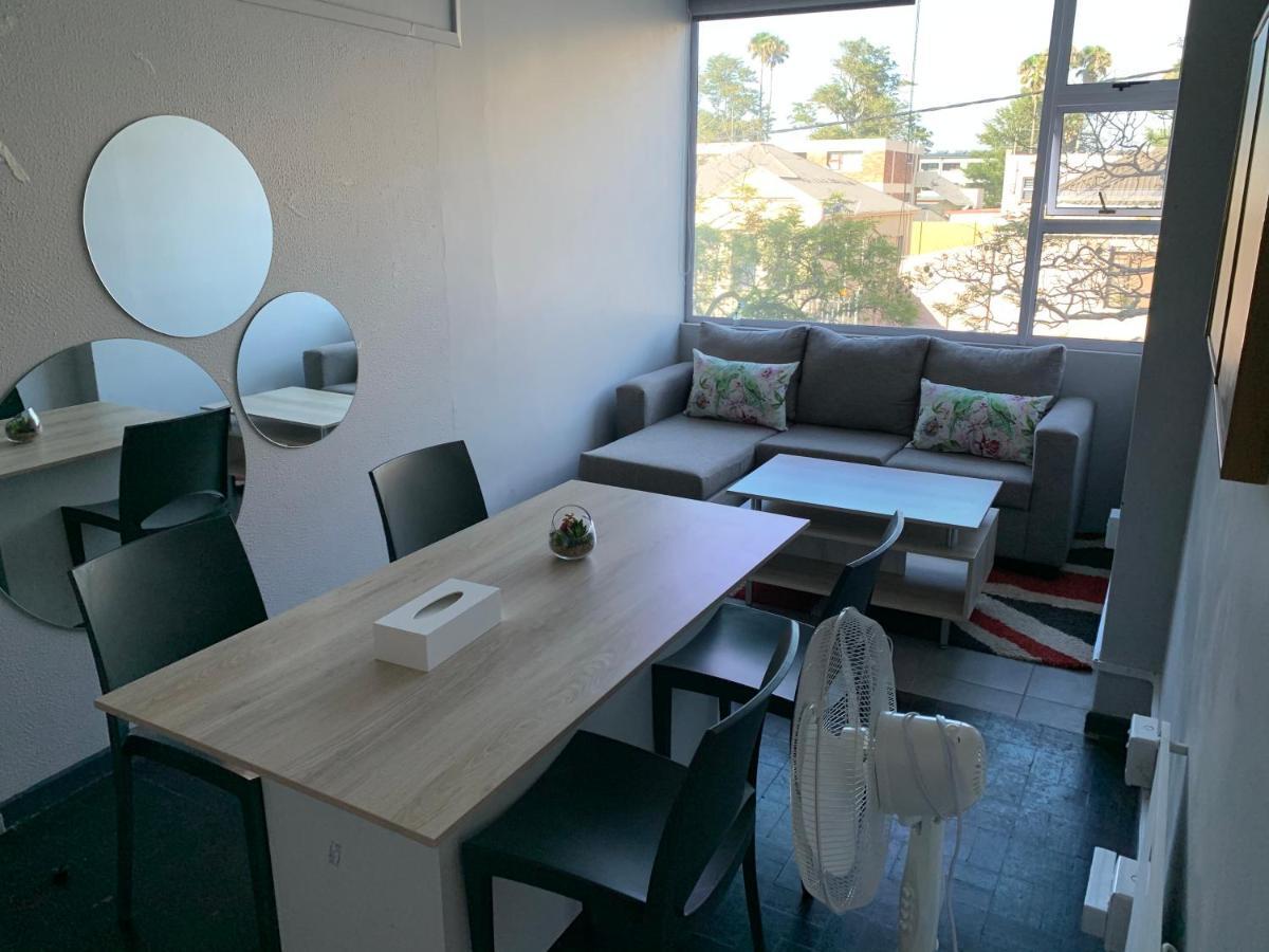 Jft Self Catering Units Bed and Breakfast East London Buitenkant foto